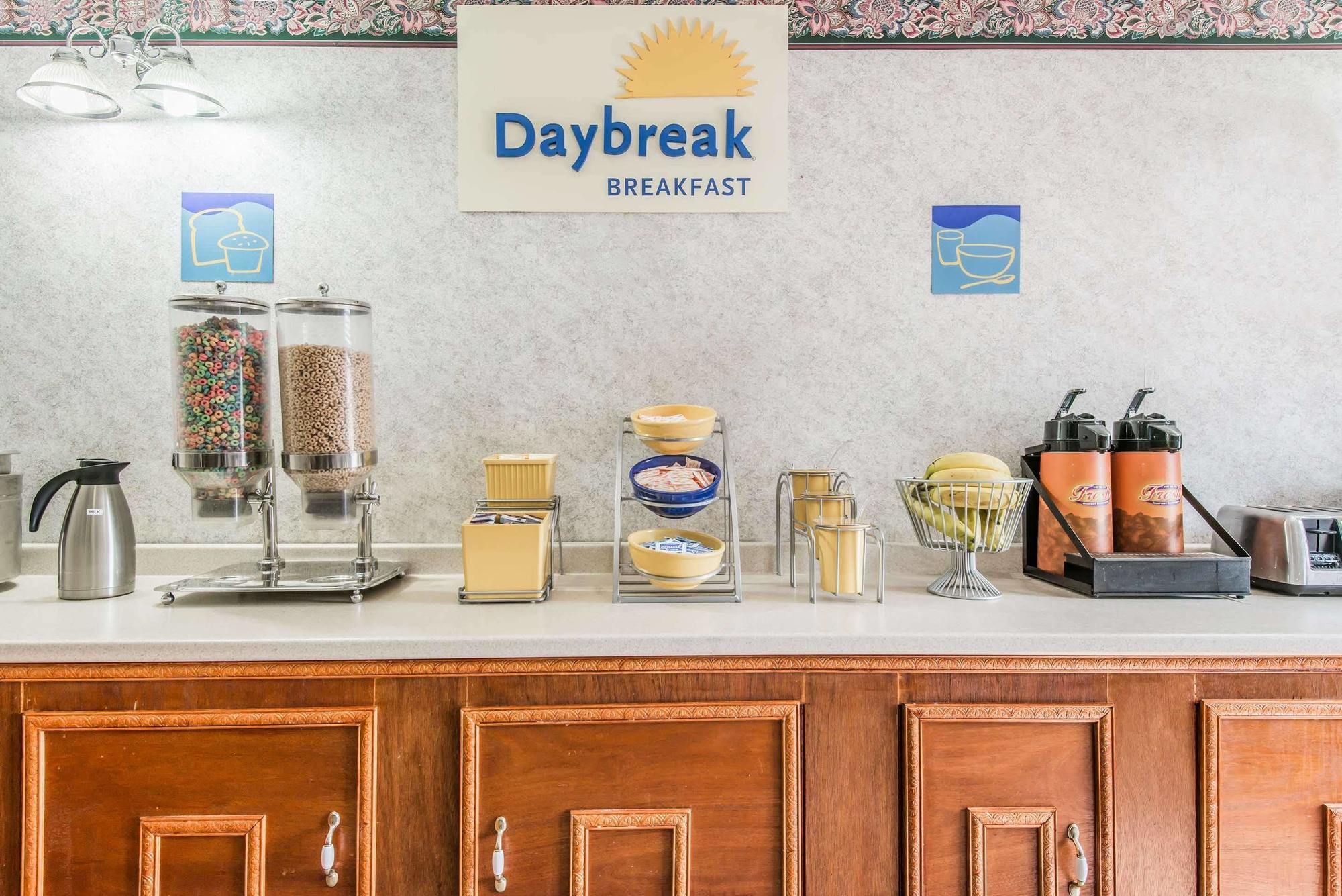 Days Inn By Wyndham Berlin Voorhees المظهر الخارجي الصورة