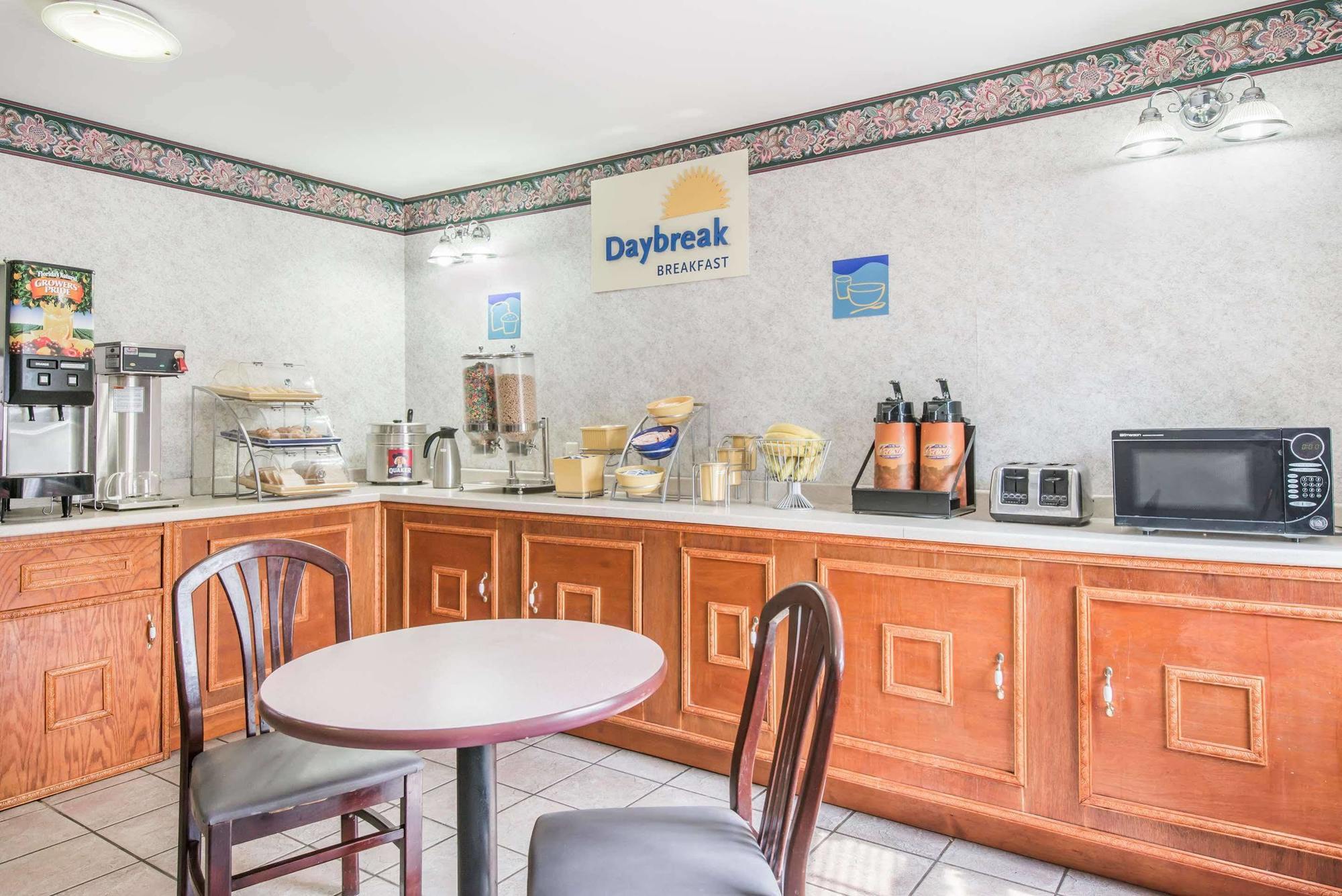 Days Inn By Wyndham Berlin Voorhees المظهر الخارجي الصورة